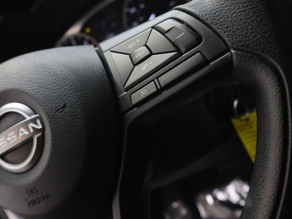 Used 2025 Nissan Versa S FWD image 19