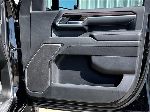 Used 2024 Chevrolet Silverado 2500 LT w/ Midnight Edition image 22