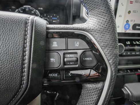 Used 2026 Toyota Sequoia Platinum AWD/4WD image 20