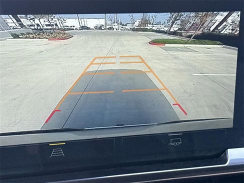 Used 2025 Chevrolet Silverado 1500 LT image 14