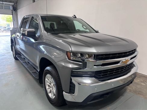Used 2022 Chevrolet Silverado 1500 LT w/ Safety Package AWD/4WD image 4