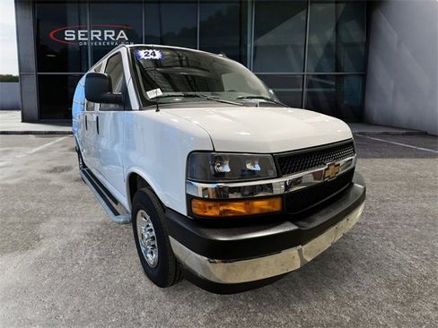 Used 2024 Chevrolet Express 2500 w/ Driver Convenience Package image 5