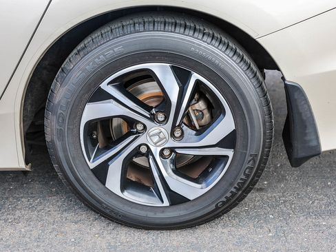 Used 2017 Honda Accord LX image 24