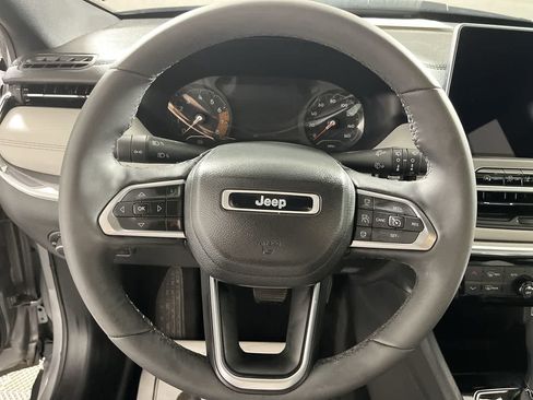 Used 2023 Jeep Compass Limited AWD/4WD image 16
