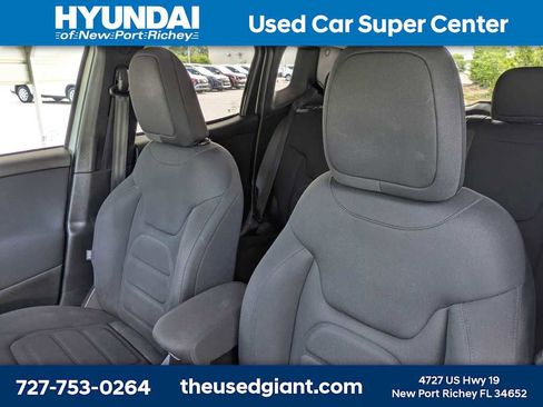 Used 2018 Jeep Renegade Latitude w/ Cold Weather Group AWD/4WD image 10