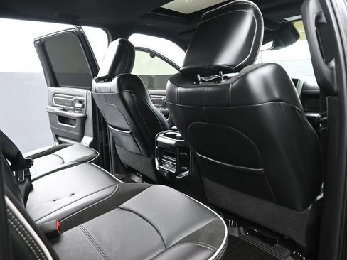 Used 2025 RAM 2500 Laramie image 29