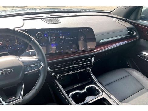 Used 2024 Chevrolet Traverse Z71 w/ Enhanced Driving Package AWD/4WD image 7