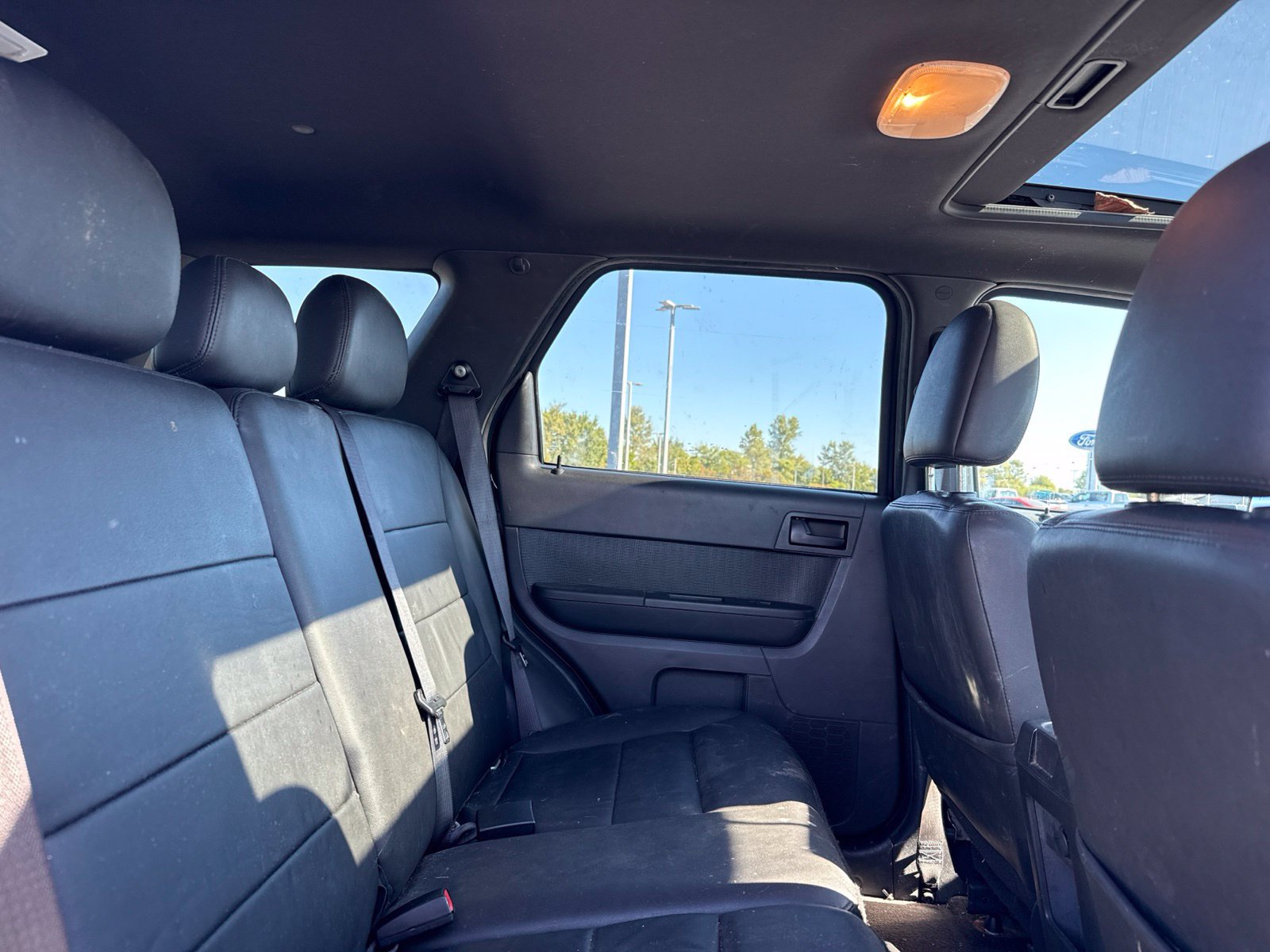 Used 2010 Ford Escape XLT AWD/4WD image 16