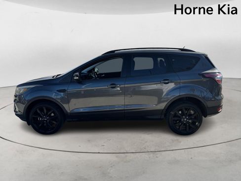 Used 2017 Ford Escape Titanium image 6