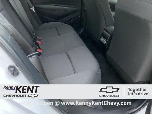 Used 2024 Toyota Corolla LE image 9