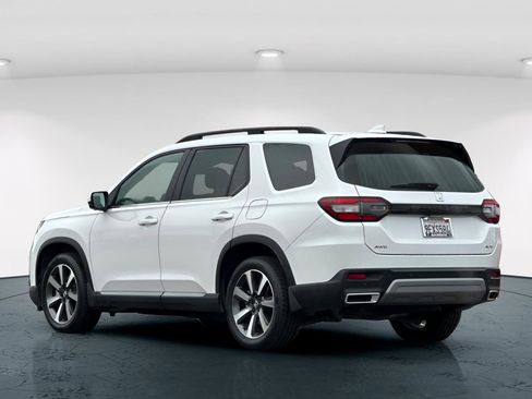 Certified 2023 Honda Pilot Elite image 4