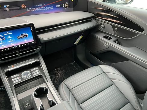 New 2026 Lincoln Nautilus Reserve w/ Jet Appearance Package image 28