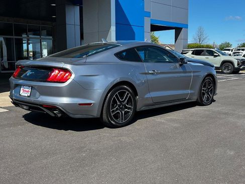 Used 2022 Ford Mustang Premium image 3