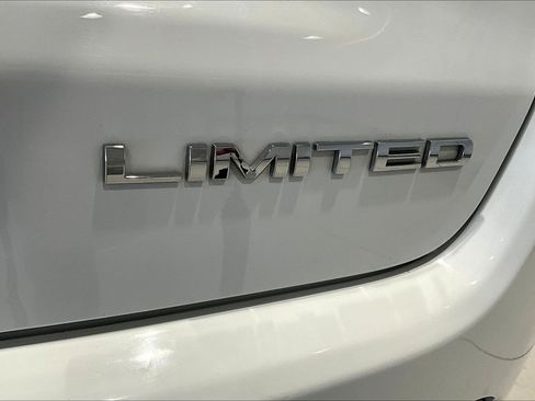 Used 2025 Jeep Compass Limited AWD/4WD image 24