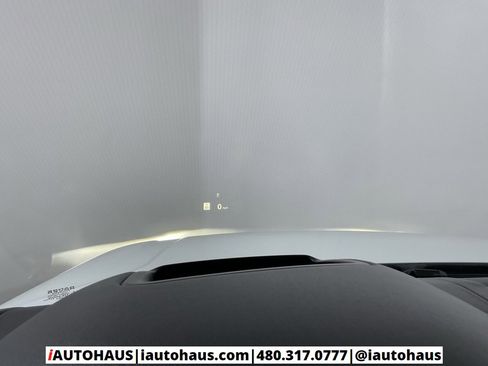 Used 2018 Land Rover Range Rover HSE image 33