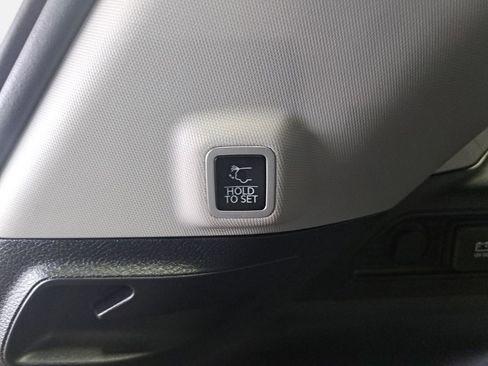 Certified 2024 Jeep Grand Cherokee Limited image 14