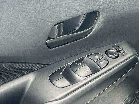 New 2025 Nissan Kicks Play S image 18