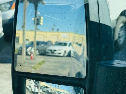 Used 2019 Ford Transit 350 XLT image 18