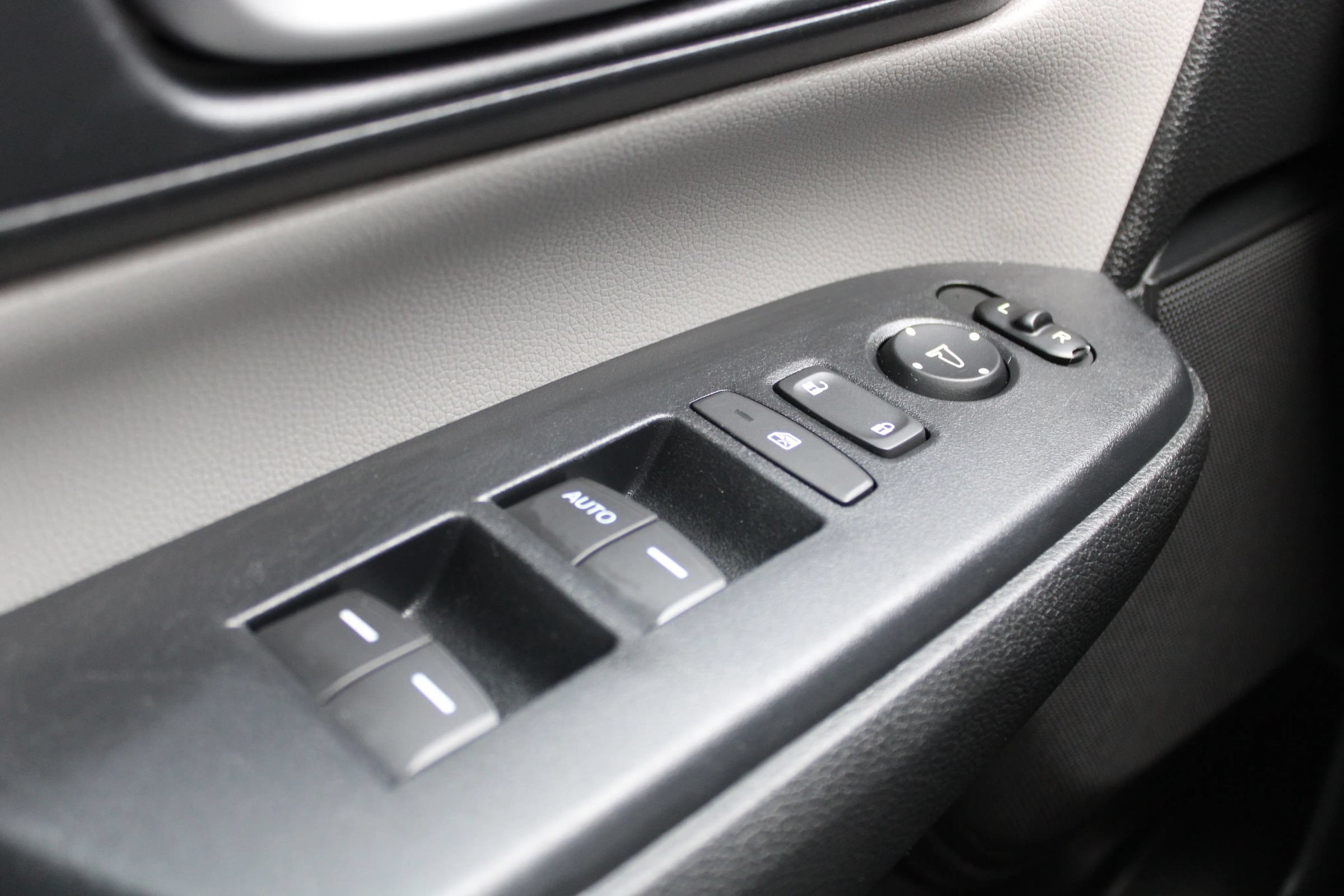 Used 2019 Honda CR-V LX image 26
