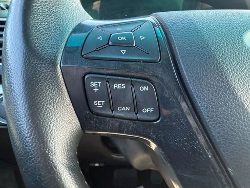 Used 2017 Ford Explorer XLT image 14