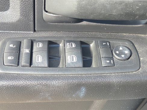 Used 2018 RAM 1500 Tradesman image 31