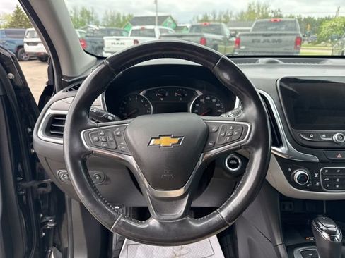 Used 2018 Chevrolet Equinox Premier FWD image 14