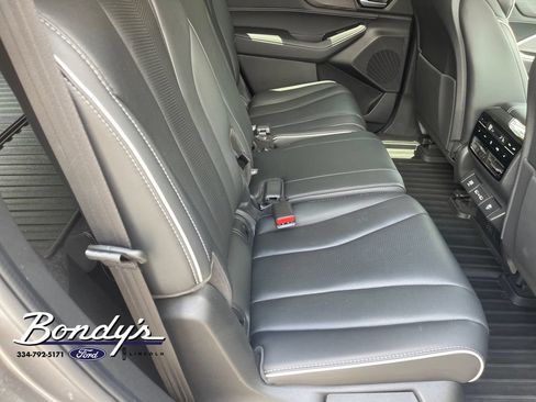 Used 2022 Acura MDX SH-AWD w/ Advance Package image 16