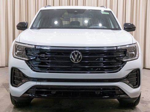 New 2026 Volkswagen Atlas Cross Sport SEL R-Line image 3