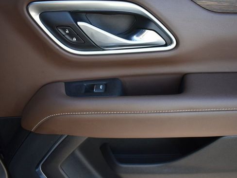 Used 2021 Chevrolet Tahoe High Country image 15