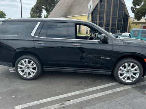 Used 2021 Chevrolet Tahoe High Country w/ Premium Package AWD/4WD image 4