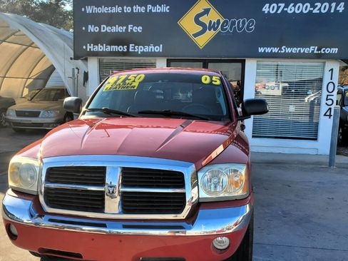 Used 2005 Dodge Dakota Laramie w/ Trailer Tow Group image 2