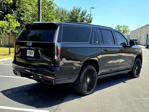 Used 2021 Cadillac Escalade ESV Sport w/ Driver Assist Tech Package AWD/4WD image 14