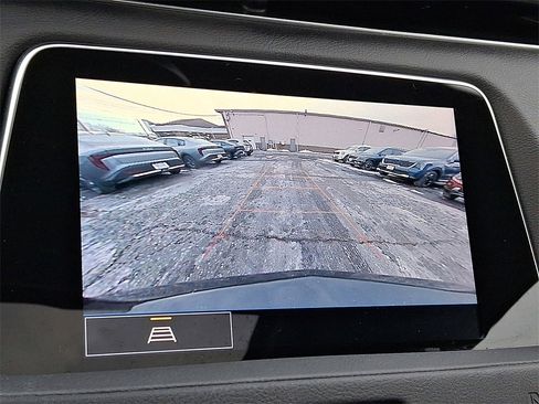 Used 2021 Cadillac XT4 Premium Luxury image 7