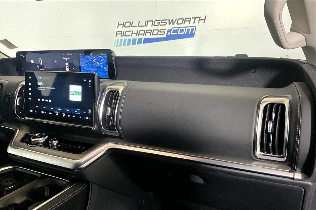 Certified 2025 Ford Expedition Max Platinum AWD/4WD image 12