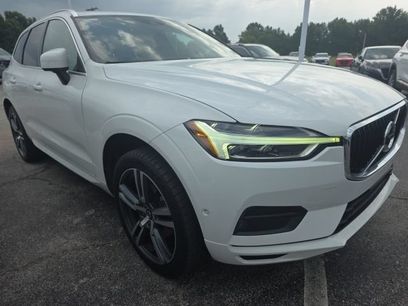 Used 2018 Volvo XC60 T5 Momentum w/ Vision Package