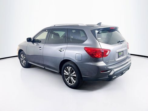 Used 2019 Nissan Pathfinder SV image 5