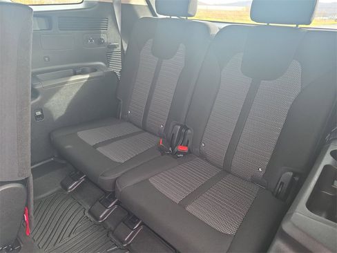 Certified 2025 Kia Sorento LX image 22