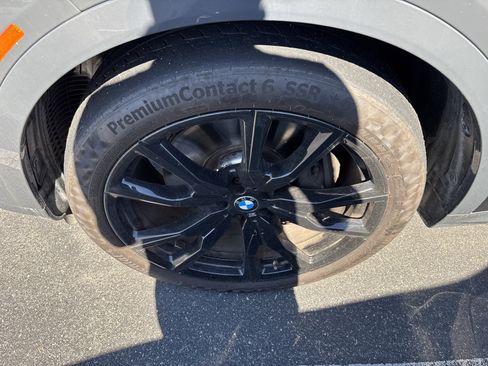 Used 2025 BMW X7 xDrive40i w/ Executive Package image 36