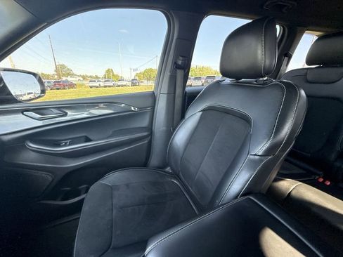 Used 2023 Jeep Grand Cherokee Altitude AWD/4WD image 31