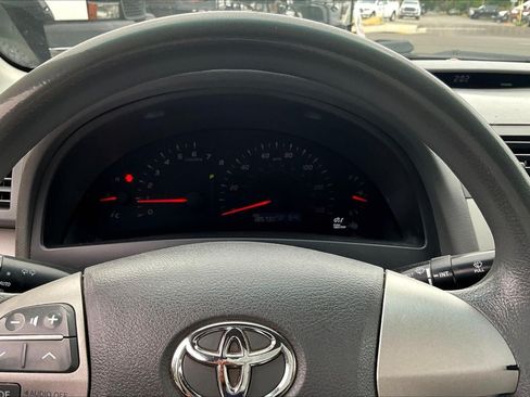 Used 2009 Toyota Camry LE FWD image 13