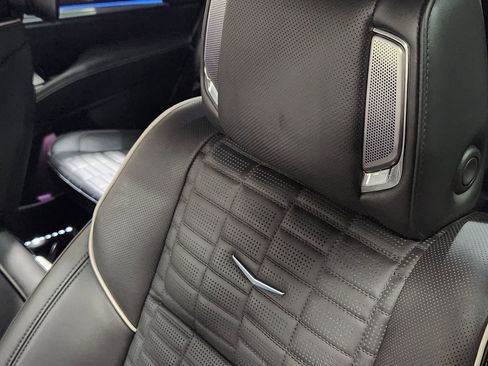 Used 2025 Cadillac Escalade V image 32