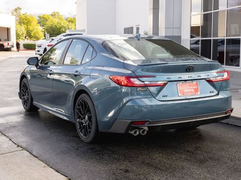 New 2026 Toyota Camry Hybrid image 7