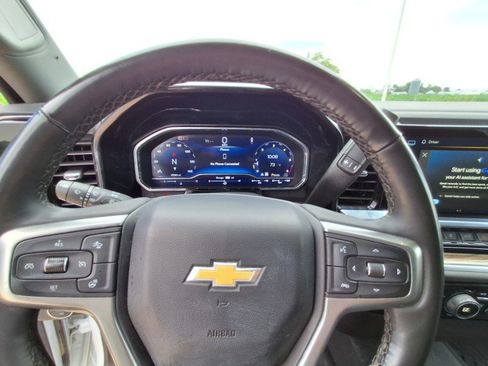 Used 2025 Chevrolet Silverado 2500 LT AWD/4WD image 13