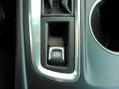 Used 2019 Chevrolet Equinox LT FWD image 44
