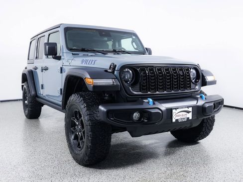 Used 2024 Jeep Wrangler Unlimited AWD/4WD image 10