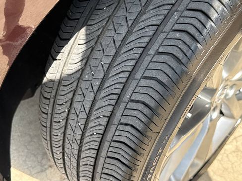 Certified 2023 Buick Envision Avenir AWD/4WD image 11