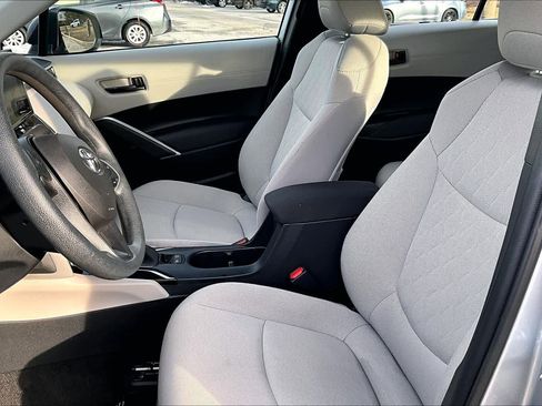 Used 2023 Toyota Corolla Cross L image 8