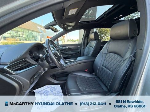 Used 2023 Buick Enclave Avenir w/ Avenir Technology Package AWD/4WD image 4