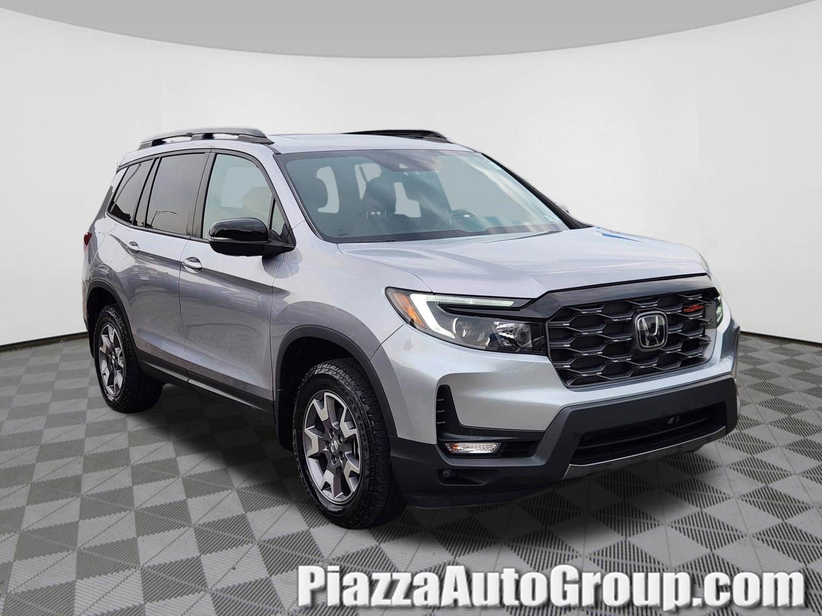 Certified 2023 Honda Passport TrailSport image 1