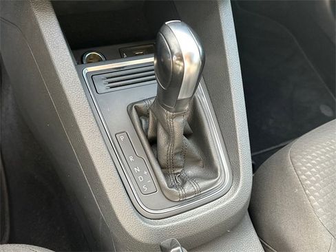 Used 2016 Volkswagen Jetta S image 32